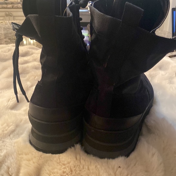 Louis Vuitton Eclipse Monogram Harlem Sneaker - Picture 6 of 6